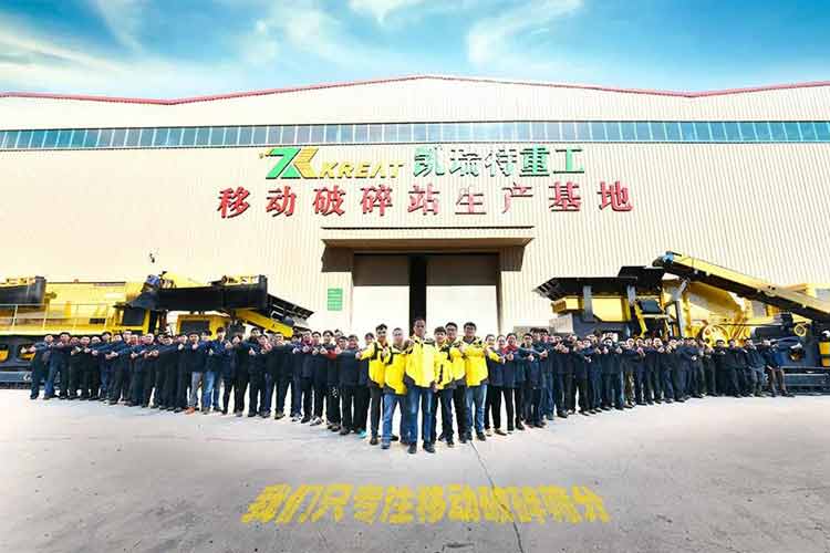 累計使用時長≥6720h,持續(xù)高產的錘破+移動篩施工現(xiàn)場